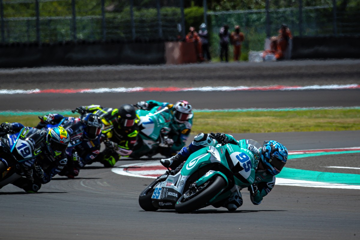 Спортбайки WSBK Honda MORIWAKI