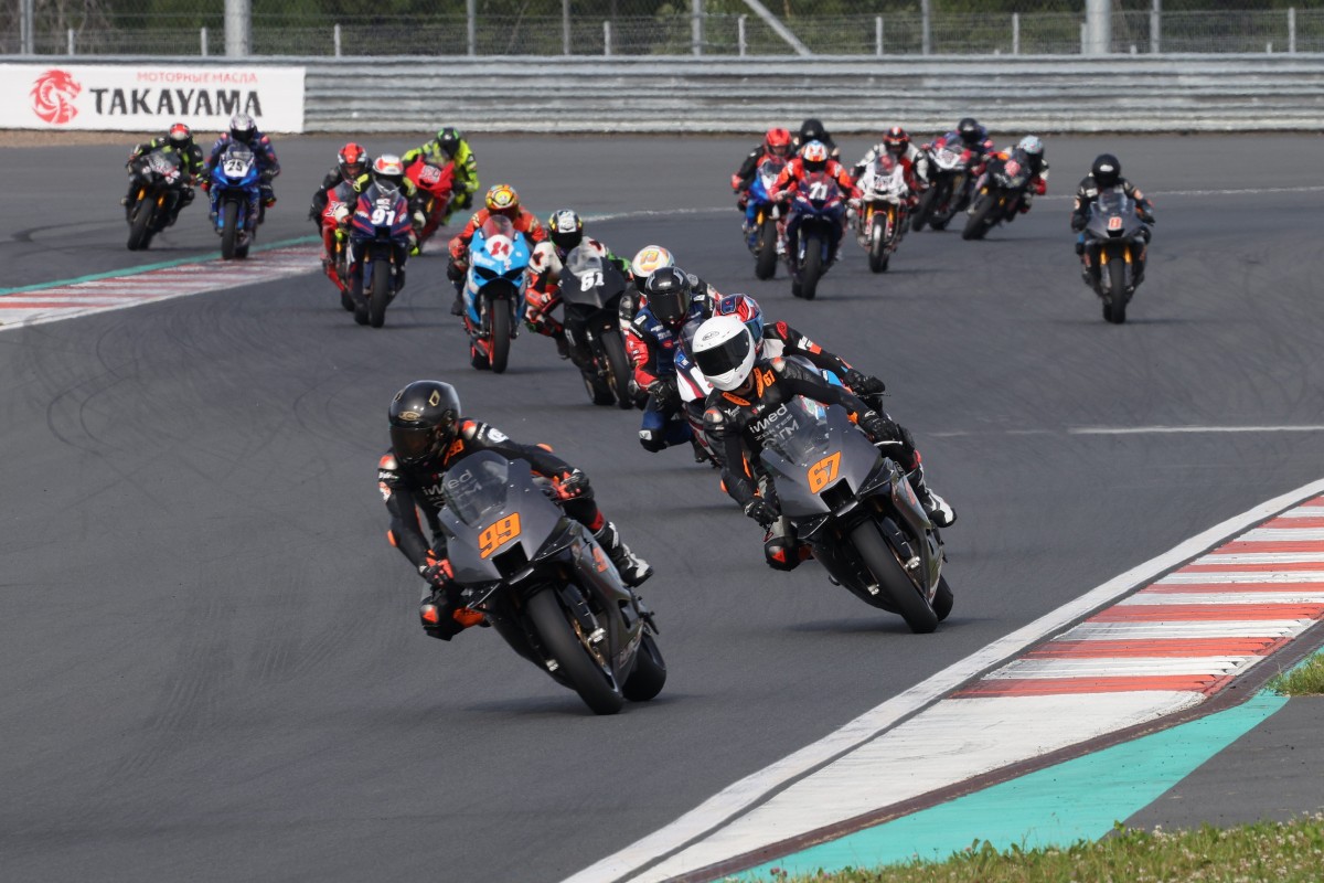 2 этап чемпионата России - Суперспорт: Yamaha vs Ducati - битва в Игоре: тяжелая работа окупается!