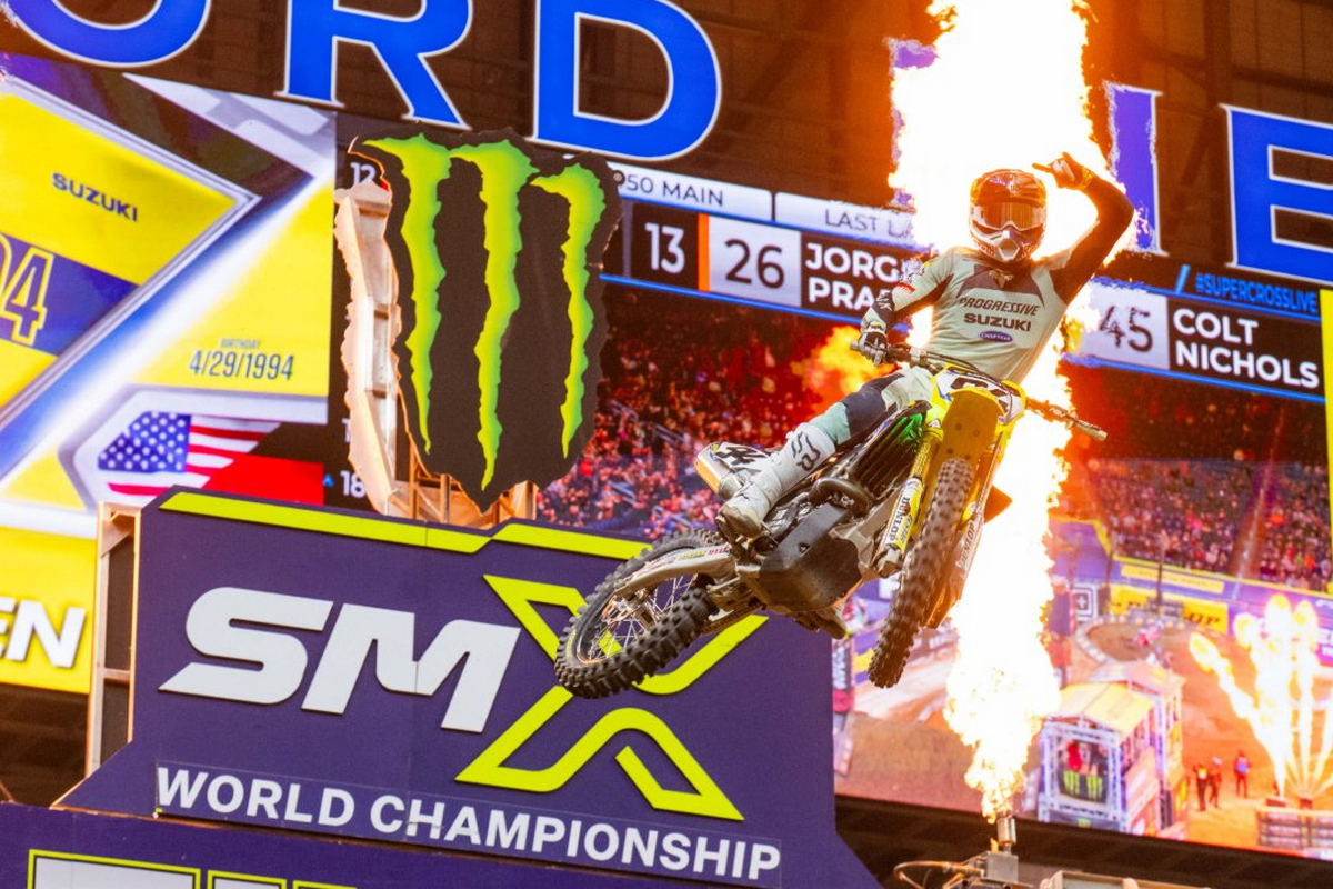 SMX: Неожиданный поворот в дуэли Лоуренса и Томака за титул AMA Supercross 2026 - Рокцен в игре!