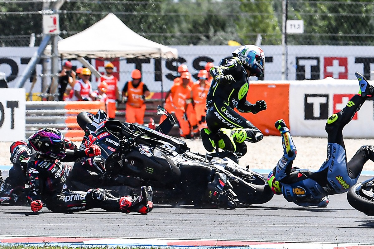 RACING RACING