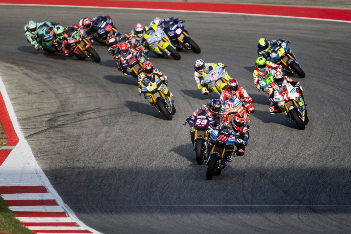 чемпион м чемпион м