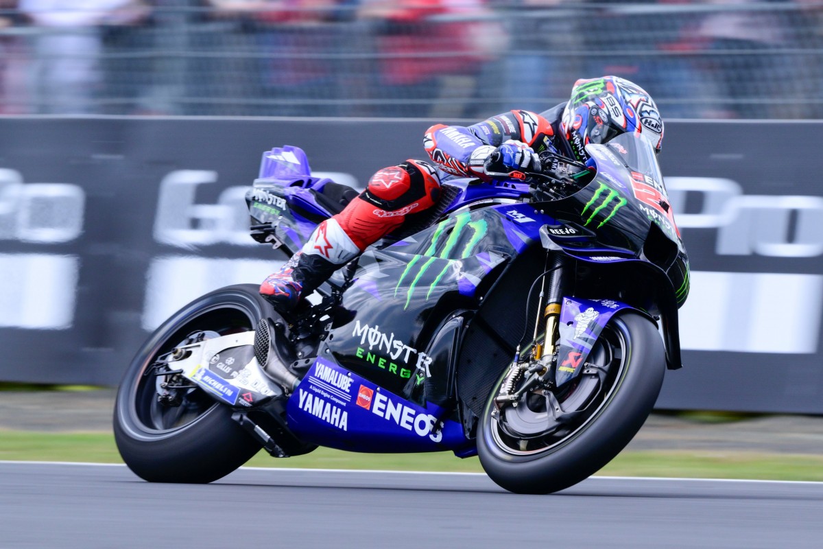 MONSTER ENERGY MONSTER ENERGY