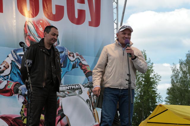 Два Александра: слева - Александр Шестун (глава Серпуховского района, справа - Александр Нифонтов (Президент МФР)