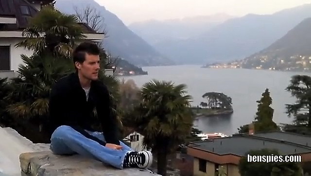 Бен Спис в своем доме на озере Комо, Италия