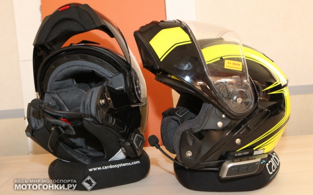 Примеры установки гарнитур CARDO scala rider на шлемы типа flip-up или модуляры