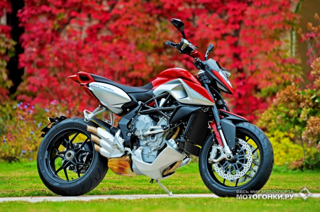 Мотоцикл MV Agusta Rivale 800 Urban Camo Special Edition 2014 обзор