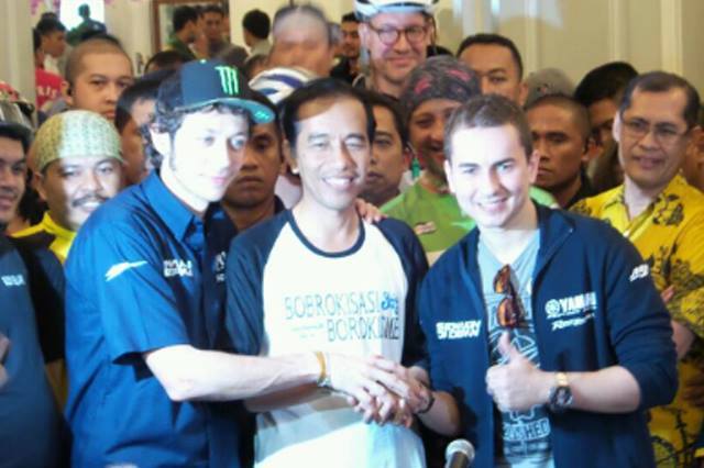 Валентино Росси и Хорхе Лоренцо - лучшие друзья индонезийских дилеров Yamaha