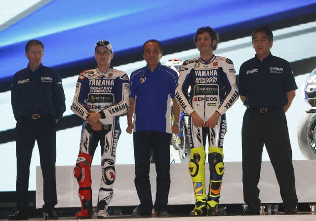 Лин Джарвис, Росси, Лоренцо, Тсудзи и президент Yamaha Racing Хироюки Янаги