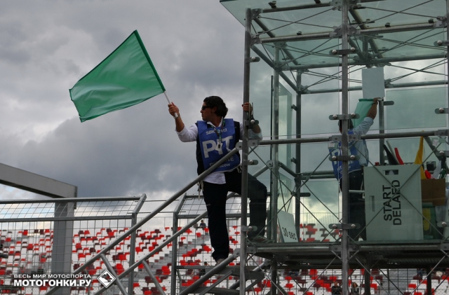 Зеленый флаг: квалификация WSBK стартовала на Moscow Raceway, выезд с пит-лейна открыт!