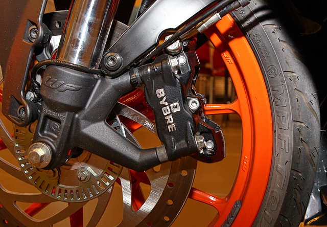 Тормоза и шины для KTM RC 200 производятся в Индии под контролем австрийских менеджеров