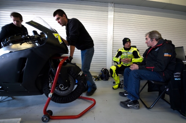 Доминик Эгертер опробовал в Хересе сырой прототип Kawasaki для MotoGP