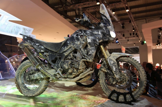 Прототип Africa Twin 2016 года был представлен осенью 2015 года на выставке в Милане, каким он мог бы быть в жизни