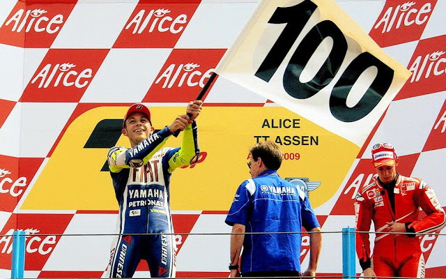 В Ассене Валентино Росси выиграл свой 100-й Гран-При в карьере (о болезни Стоунера тогда мало что знали)