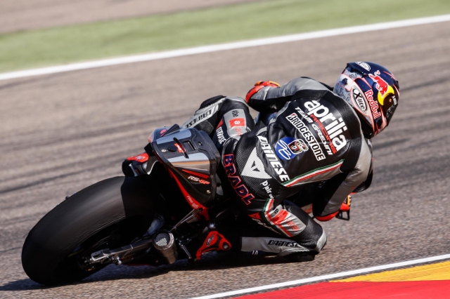 Штефан Брадль приобщился к заводским пилотам, вступив в Aprilia Racing
