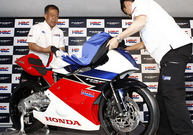 На презентации Honda NSF250R - простой и доступный мотоцикл для Moto3
