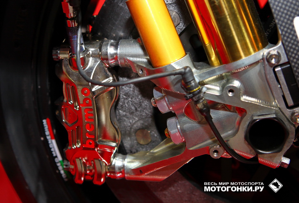 Тормоза Brembo на заводском Ducati GP15