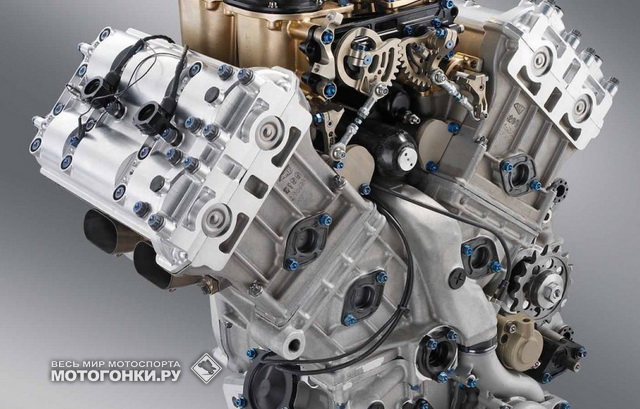 Двигатель KTM RC16 - полностью новый, ничего общего с мотором образца 2005 года