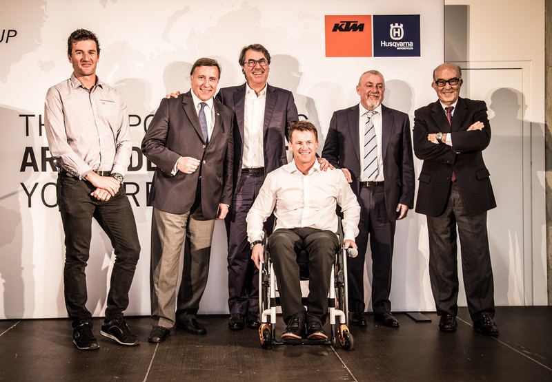 слева-направо: Marc Coma, Wolfgang Srb, Stefan Pierer, Pit Beirer, Giuseppe Luongo и Carmelo Ezpeleta