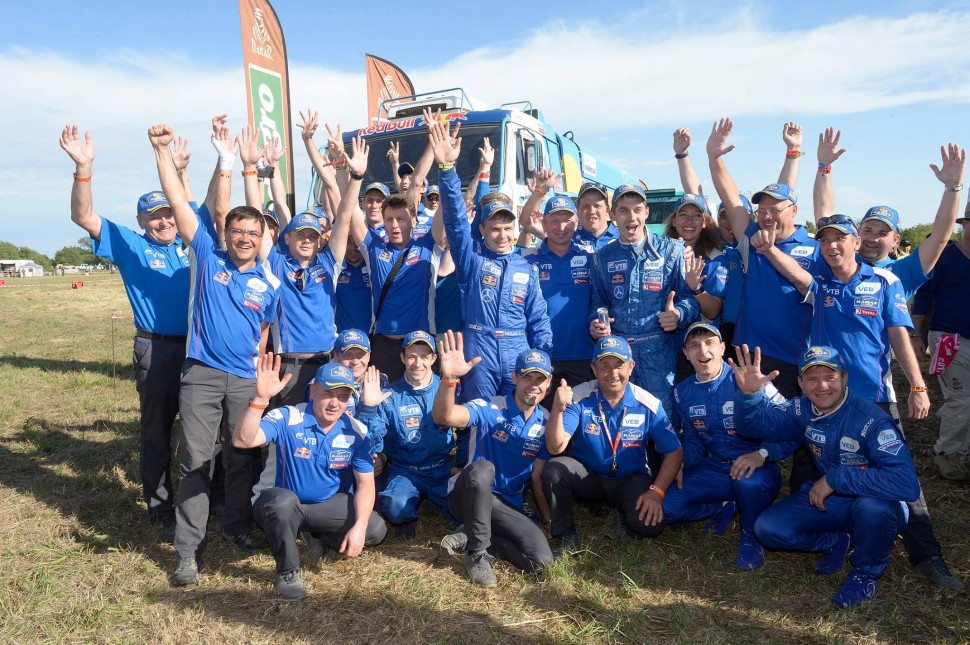Команда КАМАЗ-Мастер празднует двойную победу на Дакар-2017