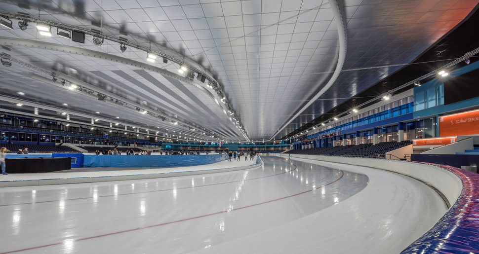 Thialf Stadion - внутри: самое современное ледовое спортивное сооружение в Европе