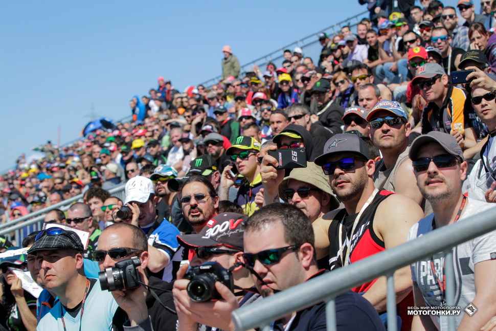 Зрителей в Арагоне на Superbike собирается ровно втрое меньше, чем на MotoGP, но они ждут шоу!