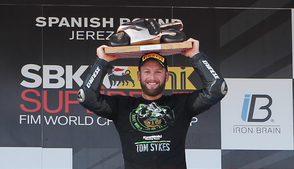 Том Сайкс стал чемпионом Kawasaki в 2013 году