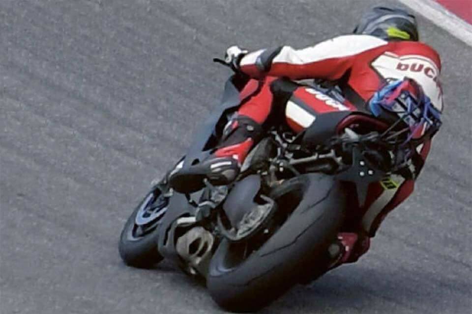 Ducati Superbike V4 на тестах в Италии. Дебют в ноябре 2017?