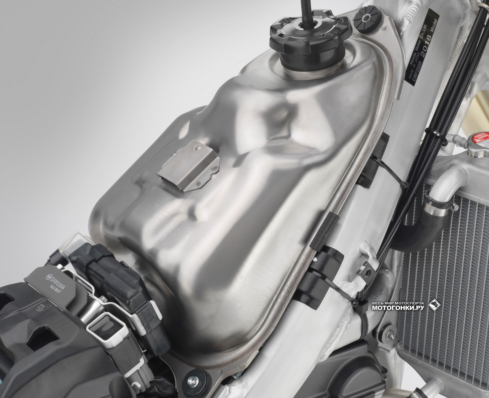 Титановый бензобак на 6.3 литра Honda CRF250R (2018)
