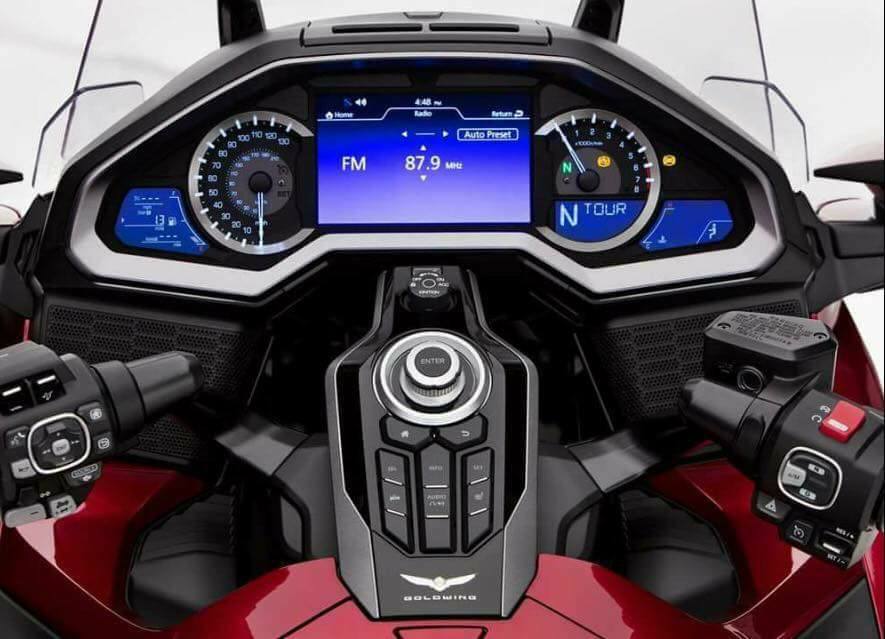 Новая мультимедийная система с современным контролем на Honda Gold Wing