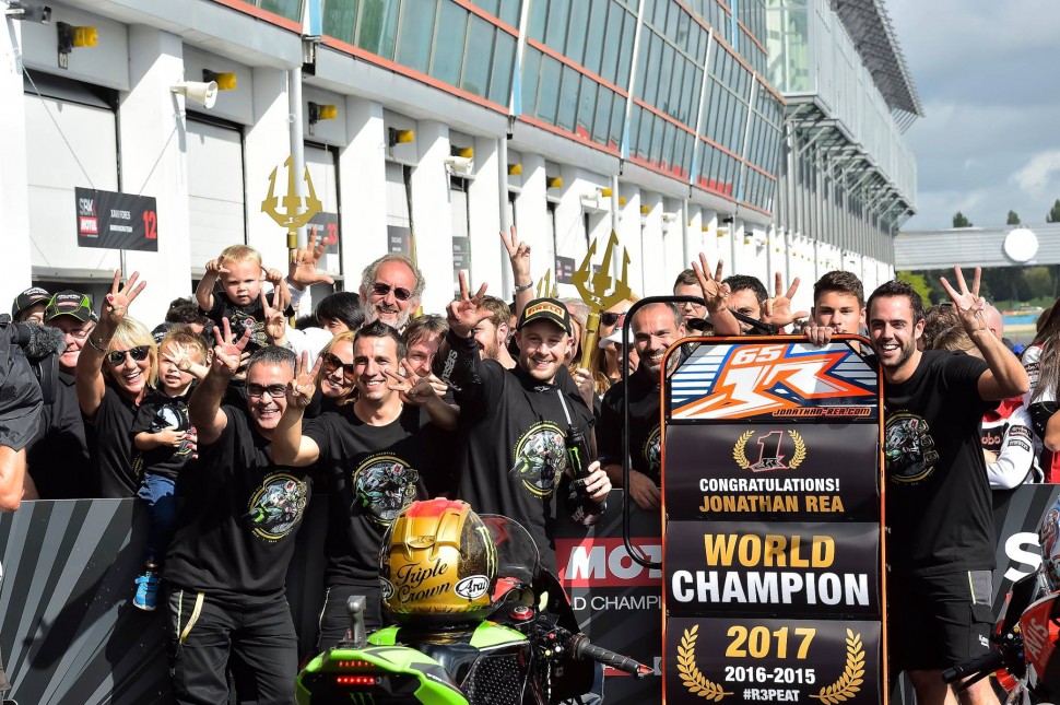 Джонатан Рэй - 3-кратный чемпион World Superbike, официально
