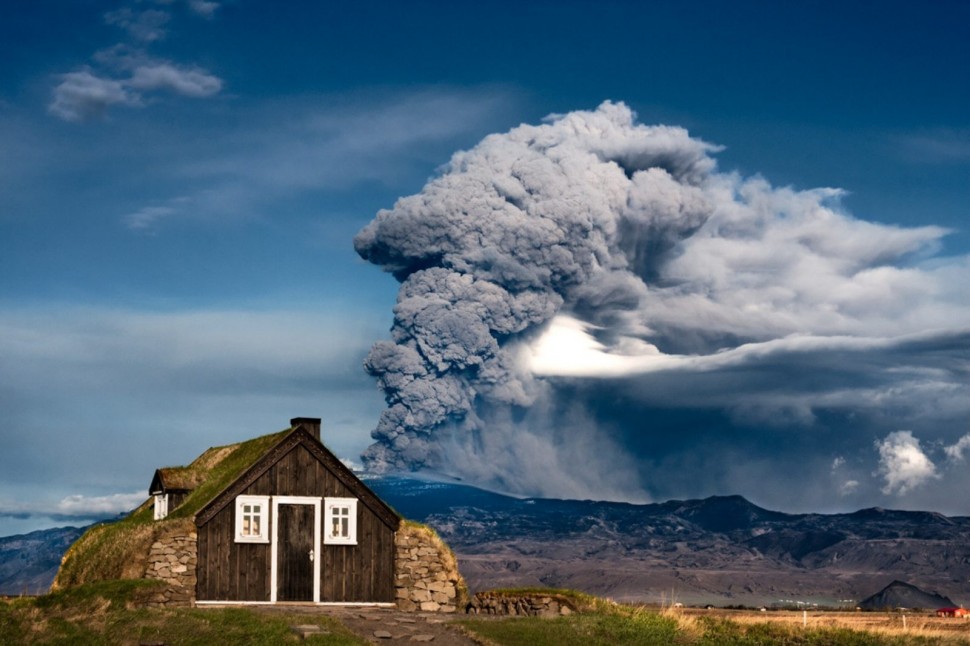 Извержение Эйяфьятлайокудль в 2010 году: облако пепла накрыло пол-Европы
