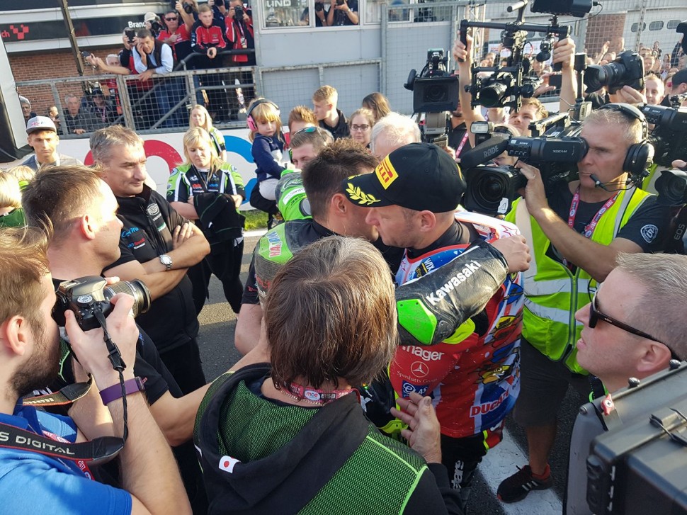 Шейн Бирн стал 6-кратным чемпионом British Superbike в Brands Hatch