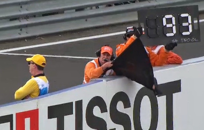 На 10-м круге Гран-При Австралии 2013 года Маркес увидел черный флаг