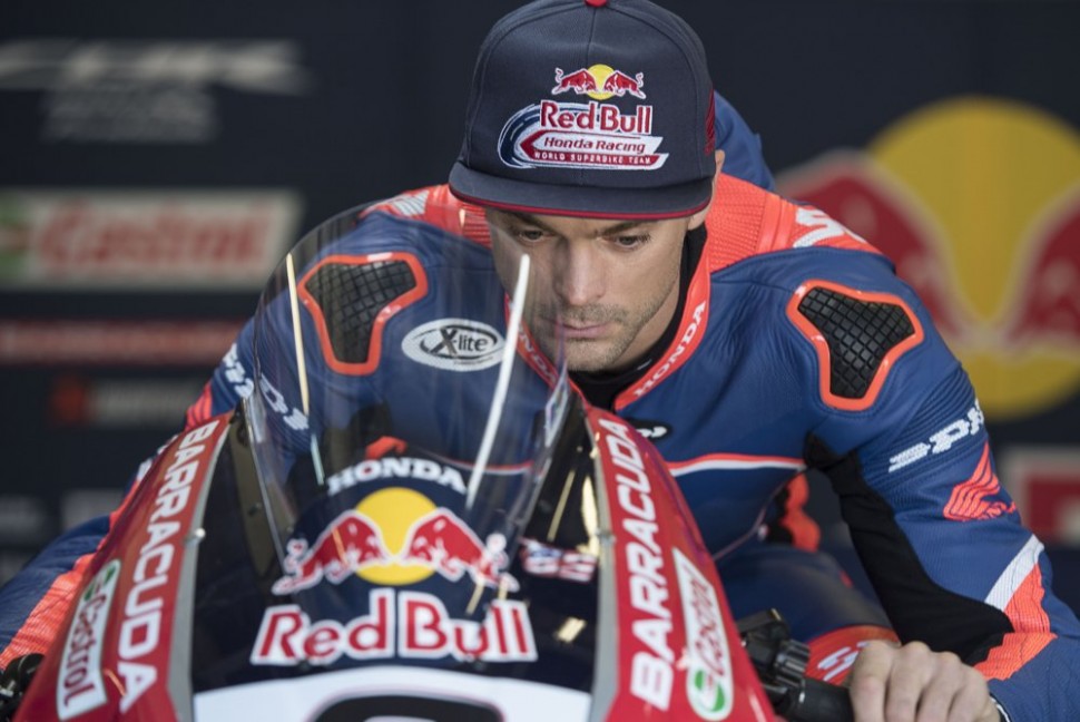 Леон Камье в Red Bull Honda World Superbike Team - первые шаги