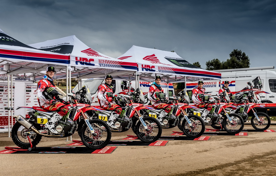 Заводская команда Monster Energy Honda Team на ралли Дакар-2018