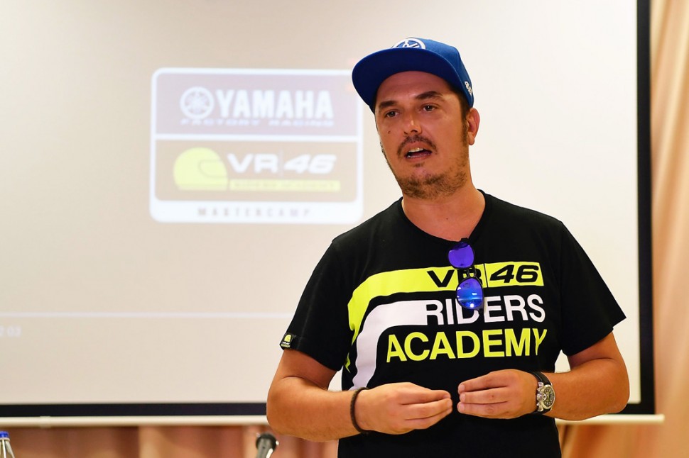 Уччио: друг детства и главный партнер Валентино Росси руководит проектом всей жизни - VR46 Riders Academy, а также его пиццерией