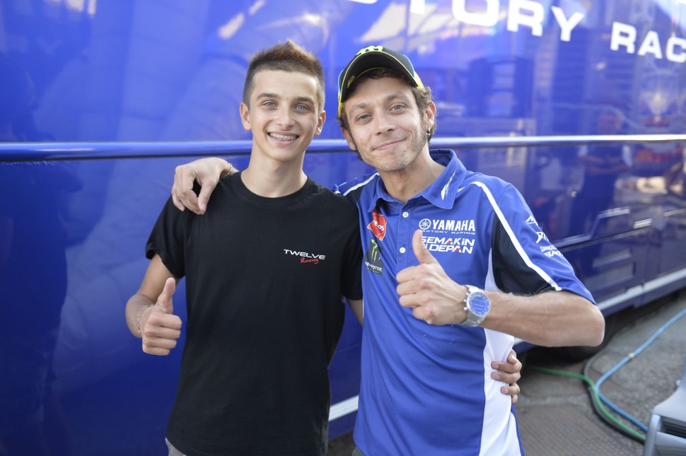 Добро пожаловать в клан! VR46 подписала с Лукой контракт - Марини будет пилотом Moto2 команды своего брата