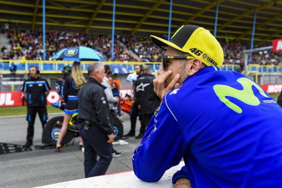 Валентино Росси отказался завершать карьеру пилота ради Sky Racing Team VR46 в MotoGP, как минимум, в 2019 и 2020 годах