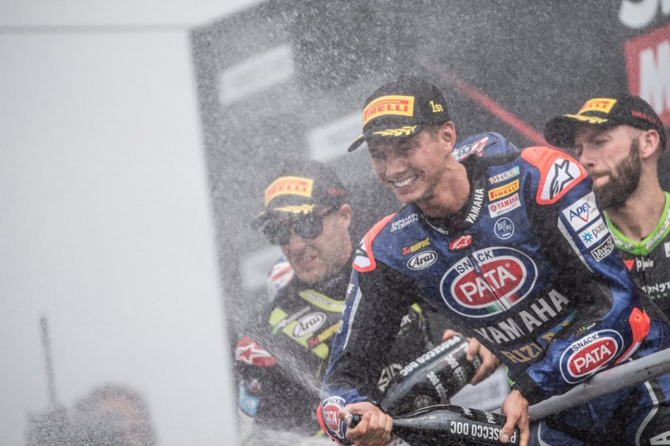 Мики Ван дер Марк принес первую победу Yamaha за последние 7 лет