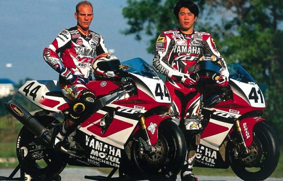 Норюики Хага и Скотт Рассел, один из первых заводских составов Yamaha Racing в World Superbike, Yamaha YZF Project