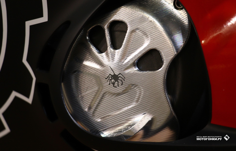 Прототип MV Agsuta Moto2 - даже крышки сцепления и двигателя - произведение искусства