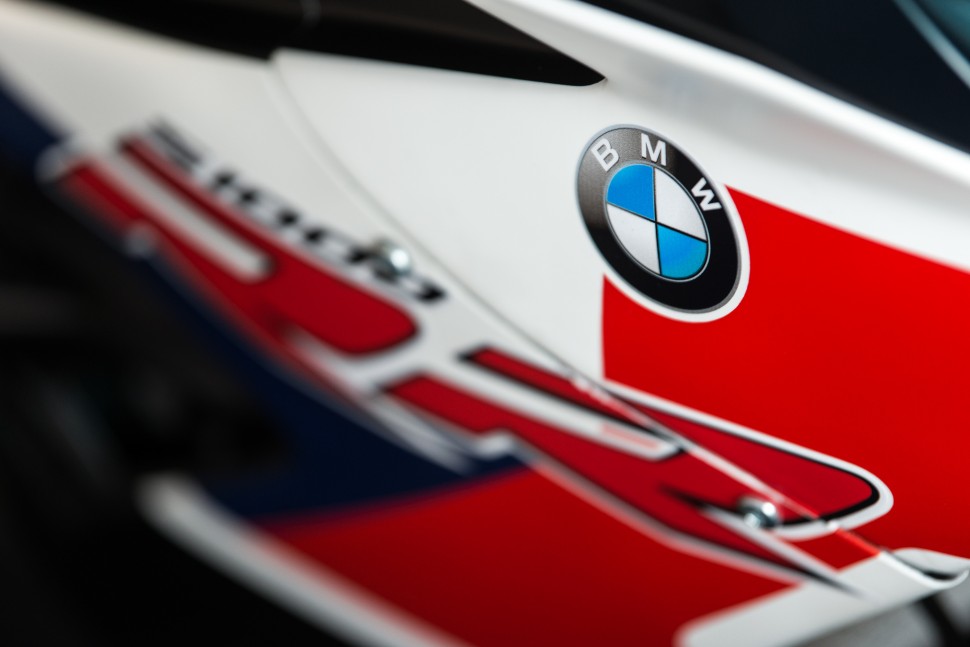 У нового BMW S 1000 RR (2019) есть скорость!