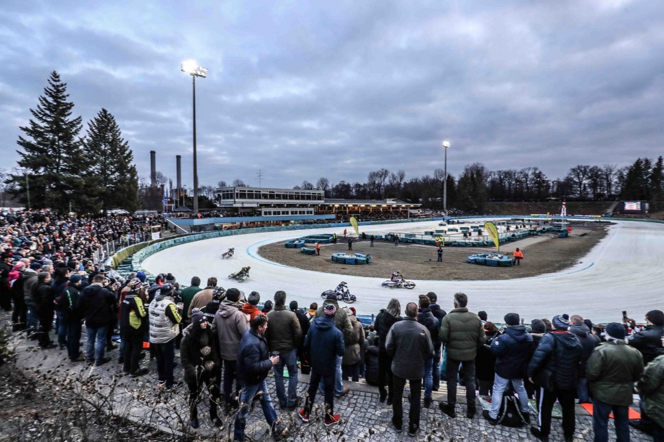Берлин, первый день FIM Ice Speedway Gladiators