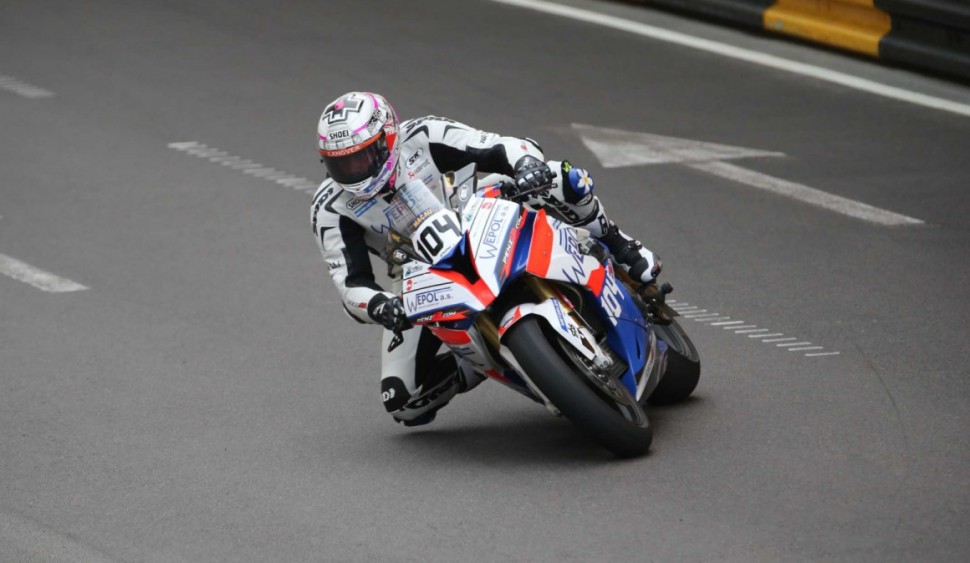 Дили Мэтисон погиб в инциденте на 3-м круге RST Superbike, Isle of Man TT 2019