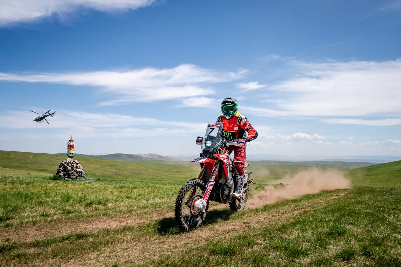 Кевин Беньявидес лидирует на ралли Шелковый Путь в Монголии