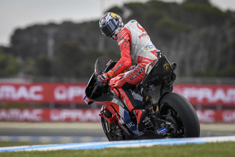 Заводские пилоты Ducati окопались в ТОП-5 по итогам пятницы