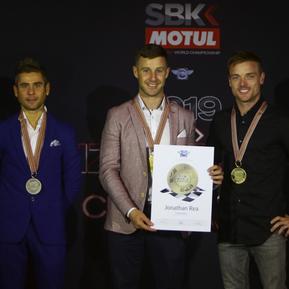 Тройка призеров World Superbike 2019: Рэй, Баутиста, Лоус