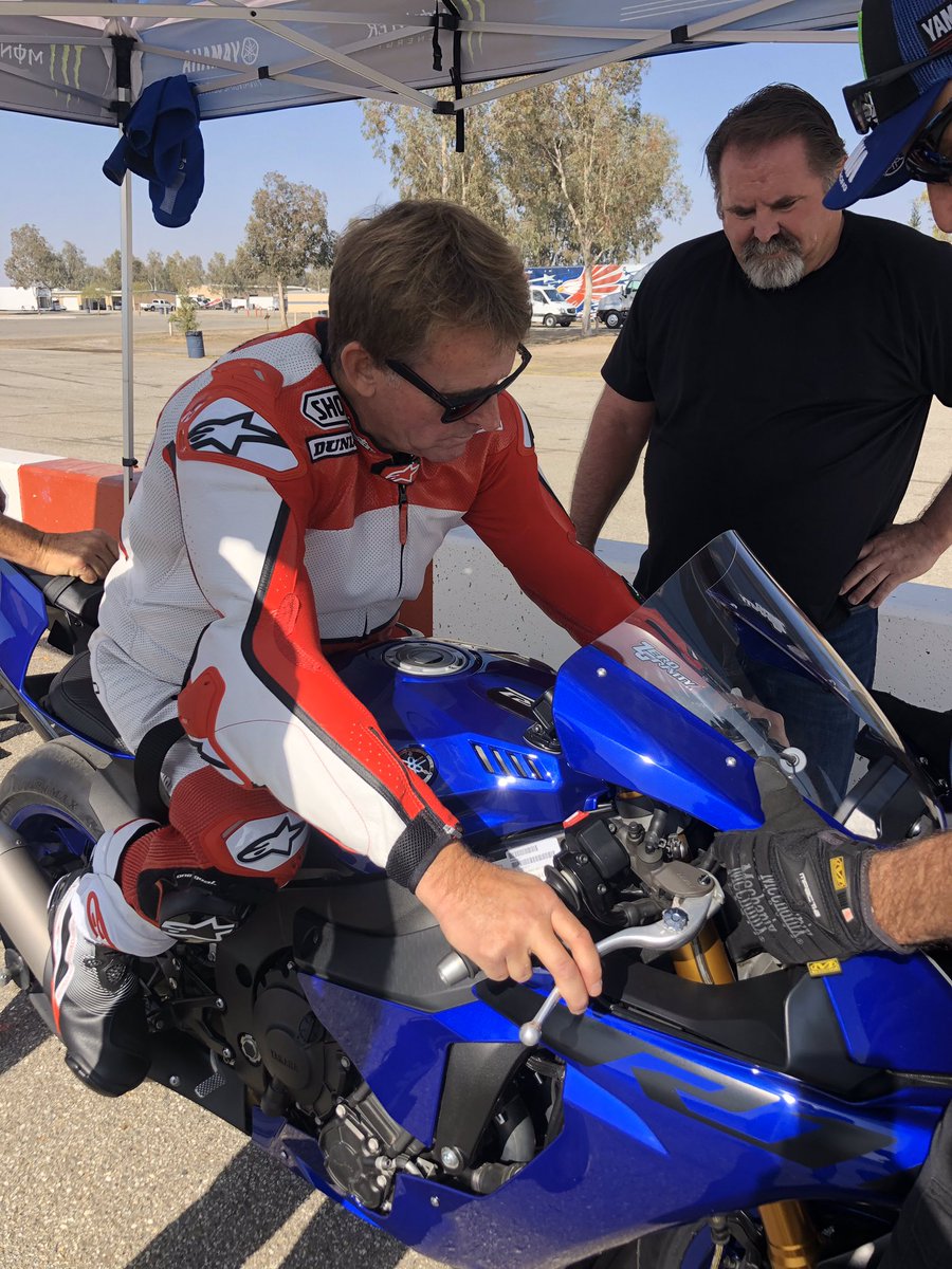 Эмоциональная среда в Калифорнии: Уэйн Рейни смог прокатиться на мотоцикле... впервые за 26 лет