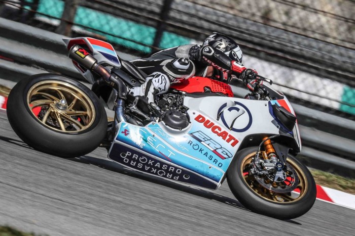 Первые практики для Ducati V4 R в World Endurance - в ТОП-8
