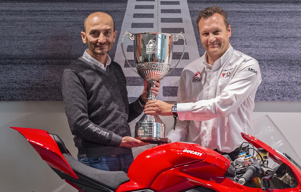 Ducati высоко оценила заслуги Реддинга перед компанией - вот почему: он принес ей Кубок конструкторов в BSB!